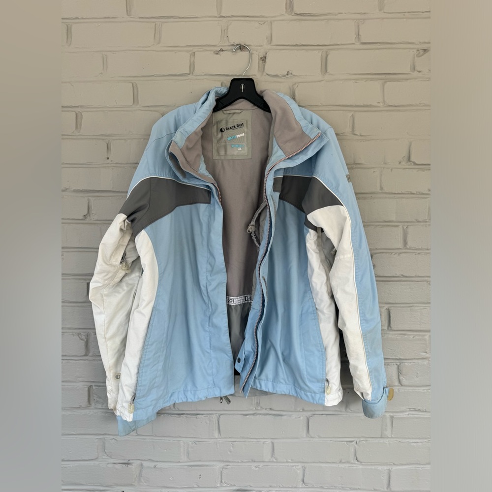 Women’s size extra large, Black Dot waterproof ski jacket.